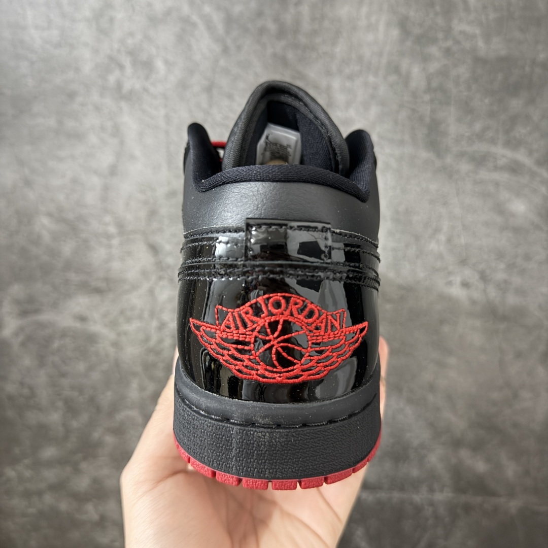 Air Jordan Low AJ1 乔1黑红漆皮 低帮文化休闲运动板鞋 -161/606 市面中低帮最具代表性版本没有 Air Jordan Low AJ1 乔1黑红漆皮 低帮文化休闲运动板鞋 -161/606 市面中低帮最具代表性版本没有