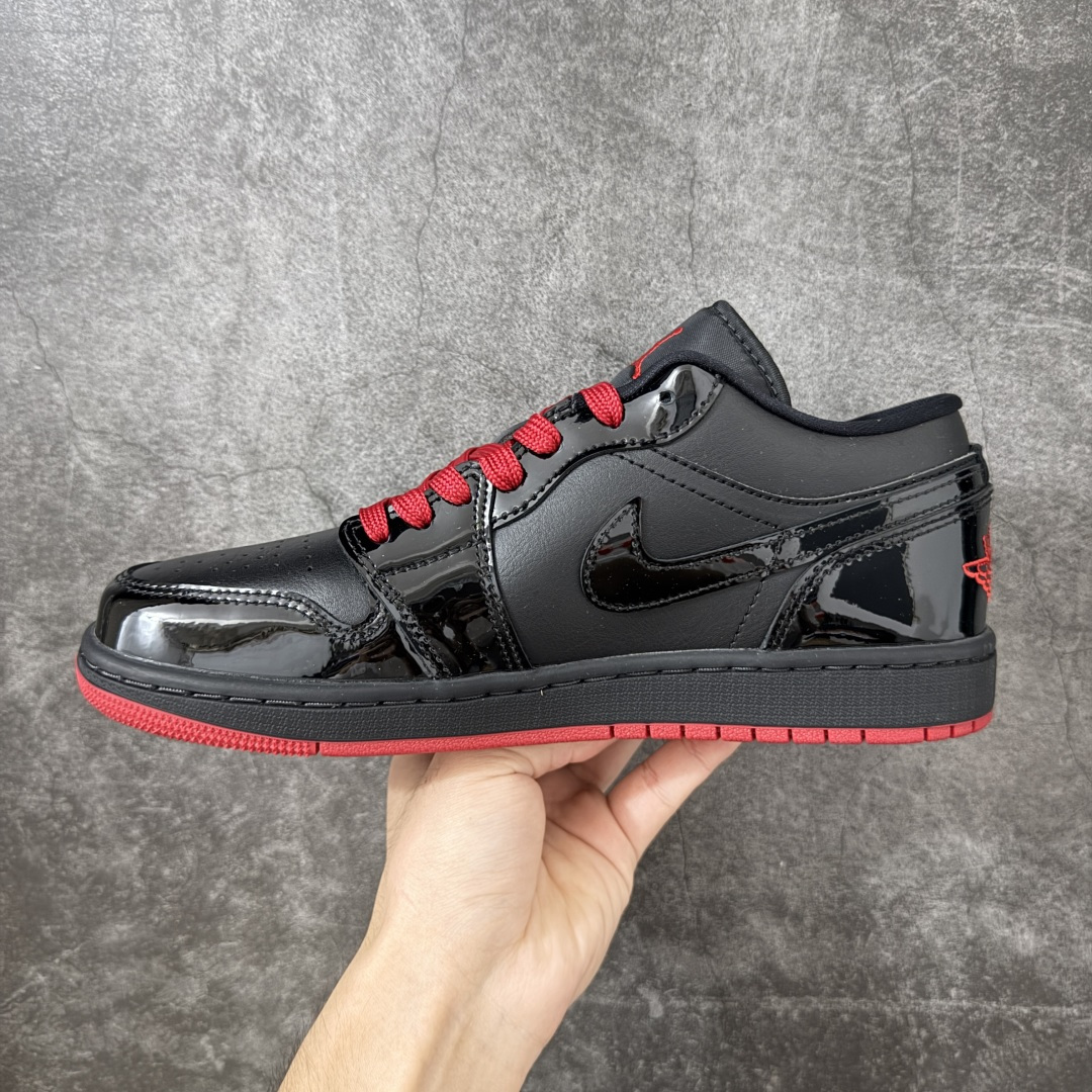 Air Jordan Low AJ1 乔1黑红漆皮 低帮文化休闲运动板鞋 -161/606 市面中低帮最具代表性版本没有 Air Jordan Low AJ1 乔1黑红漆皮 低帮文化休闲运动板鞋 -161/606 市面中低帮最具代表性版本没有