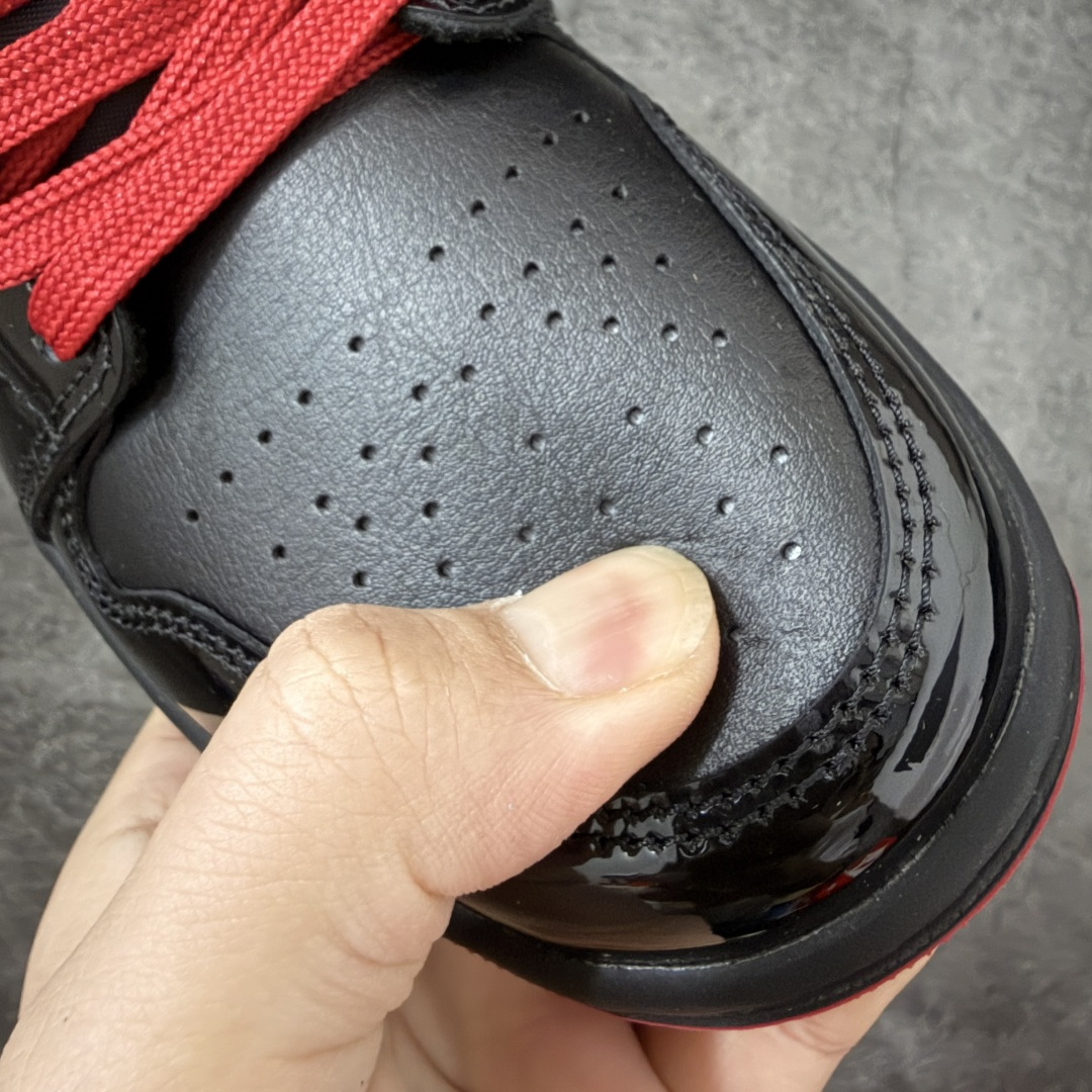 Air Jordan Low AJ1 乔1黑红漆皮 低帮文化休闲运动板鞋 -161/606 市面中低帮最具代表性版本没有 Air Jordan Low AJ1 乔1黑红漆皮 低帮文化休闲运动板鞋 -161/606 市面中低帮最具代表性版本没有
