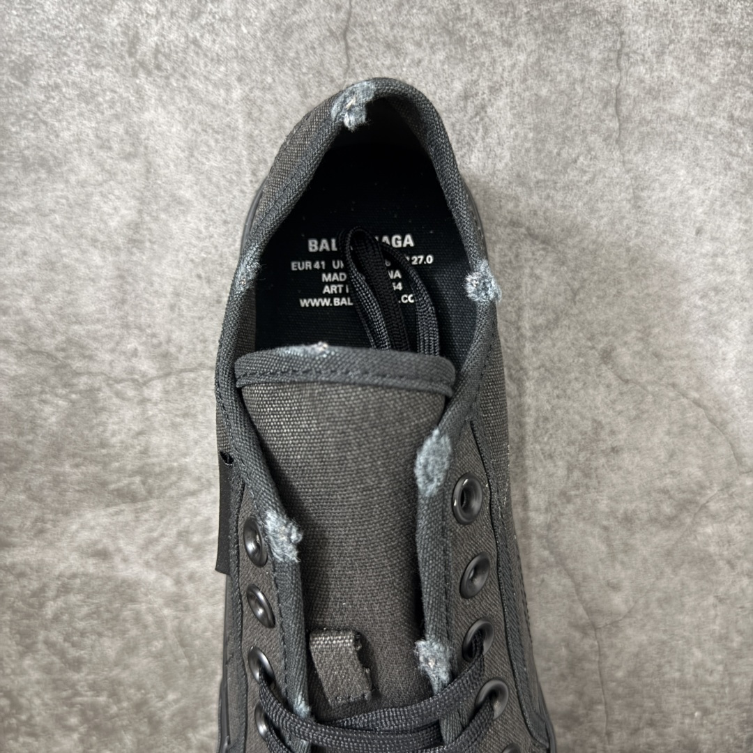 BALENCIAGA PARIS 巴黎世家 磨损做旧效果休闲帆布鞋 今年最火的一款布鞋 风格永续 永不过时 做旧复古风格