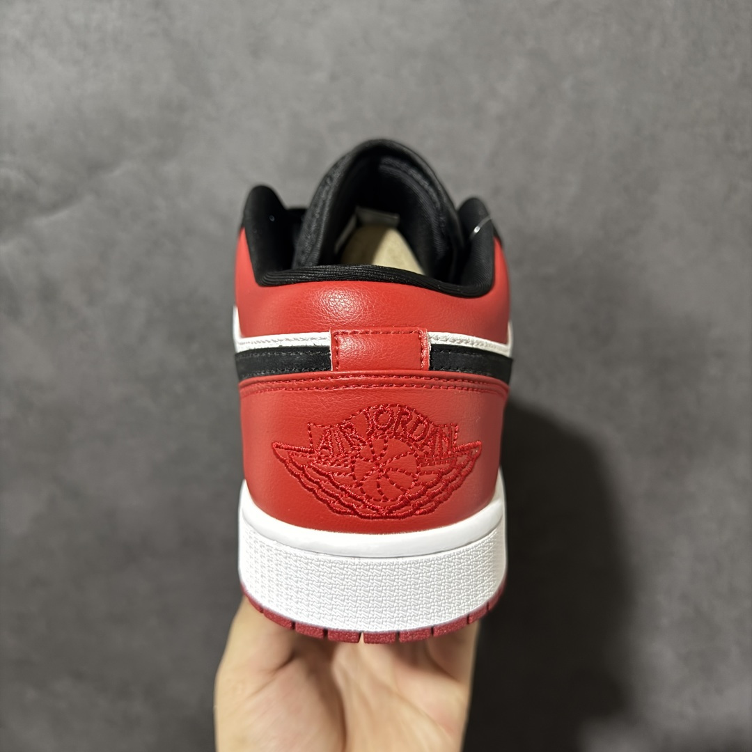 Air Jordan 1 Low 乔1 AJ1低帮板鞋 原鞋原档案开发 头层面料 原档冲孔鞋头 鞋垫背胶工艺 四线拉帮工