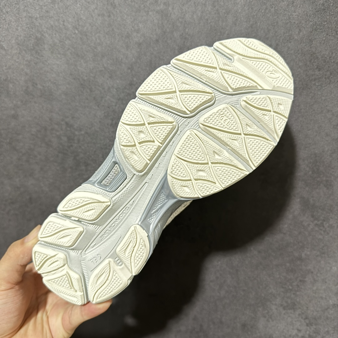 Asics Gel-NYC 阿斯克斯 亚瑟士 低帮 男女同款 科技未来Y2K户外机能风舒适时尚低邦跑步鞋 货号：1201