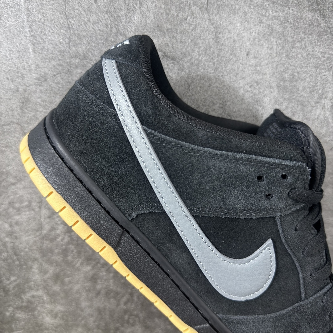 Dunk SB Low 经典黑生胶底 BQ6817-010 纯原品质 无论清洁度 做工鞋型 用料 都是最高标准打造 原厂