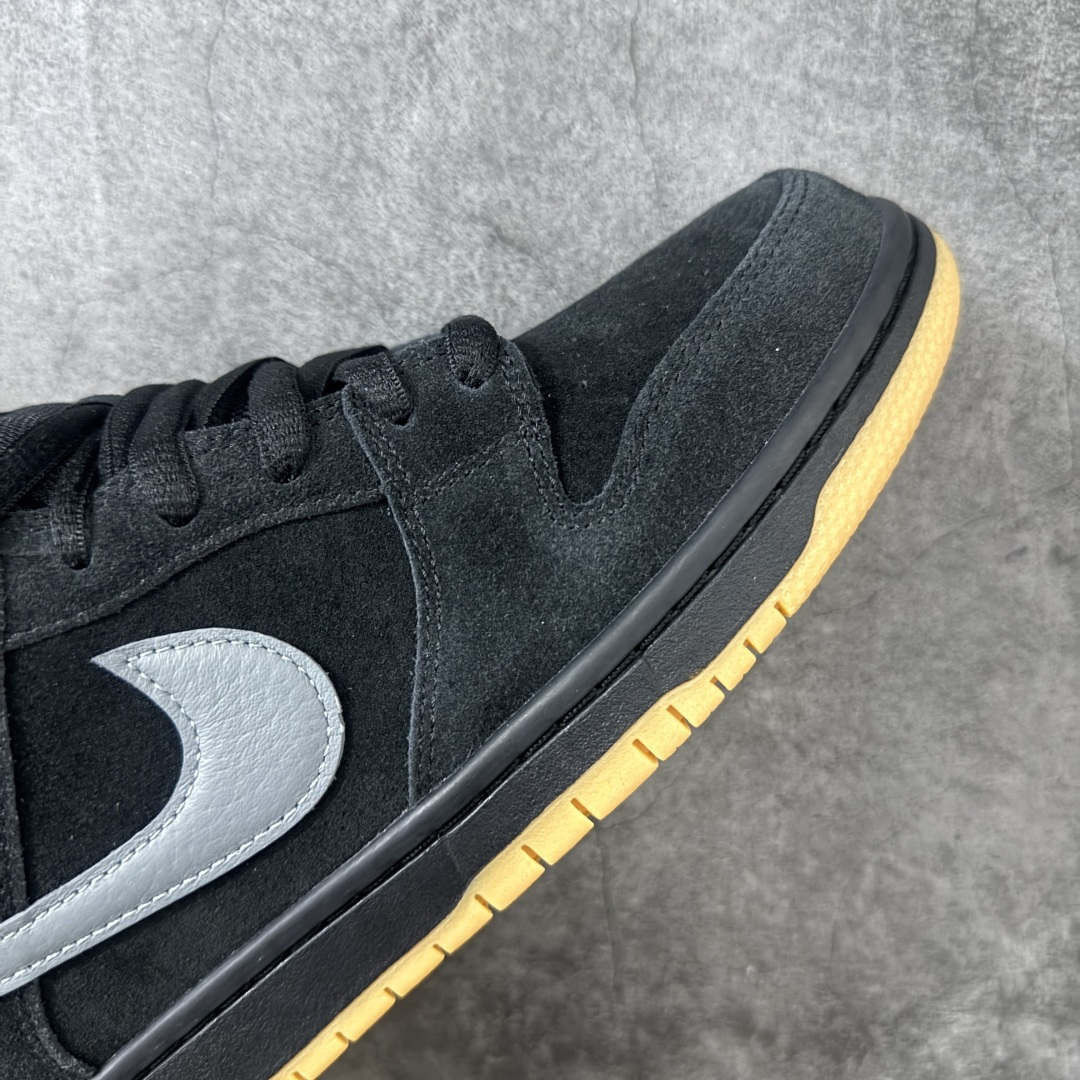 Dunk SB Low 经典黑生胶底 BQ6817-010 纯原品质 无论清洁度 做工鞋型 用料 都是最高标准打造 原厂