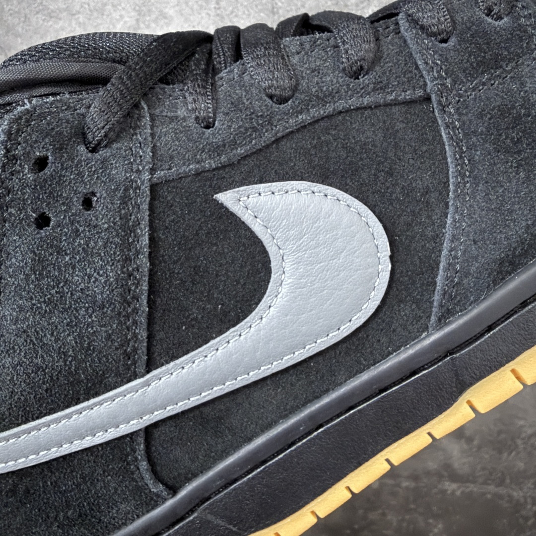 Dunk SB Low 经典黑生胶底 BQ6817-010 纯原品质 无论清洁度 做工鞋型 用料 都是最高标准打造 原厂