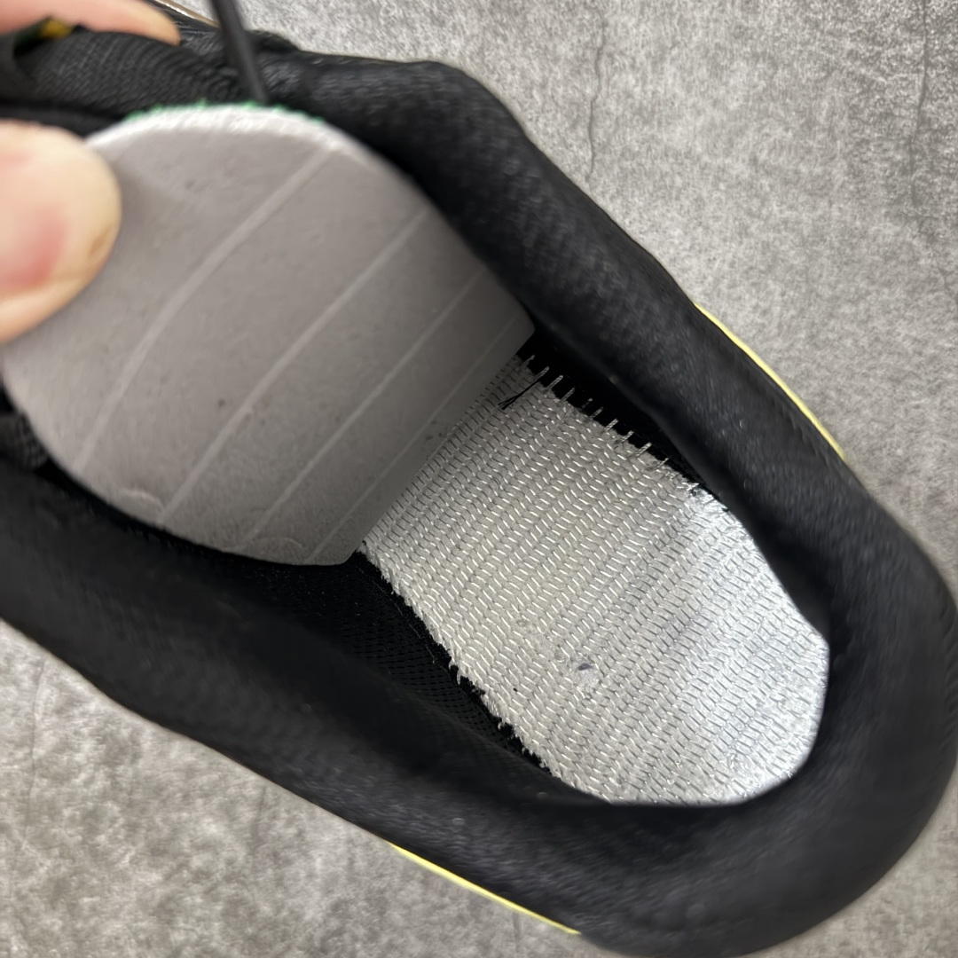 NIKE GATO 低帮生活休闲鞋 足球鞋 透气网布眼融入皮革，织和物合成材质覆面，营造21世初纪的畅跑美学概念。泡棉中