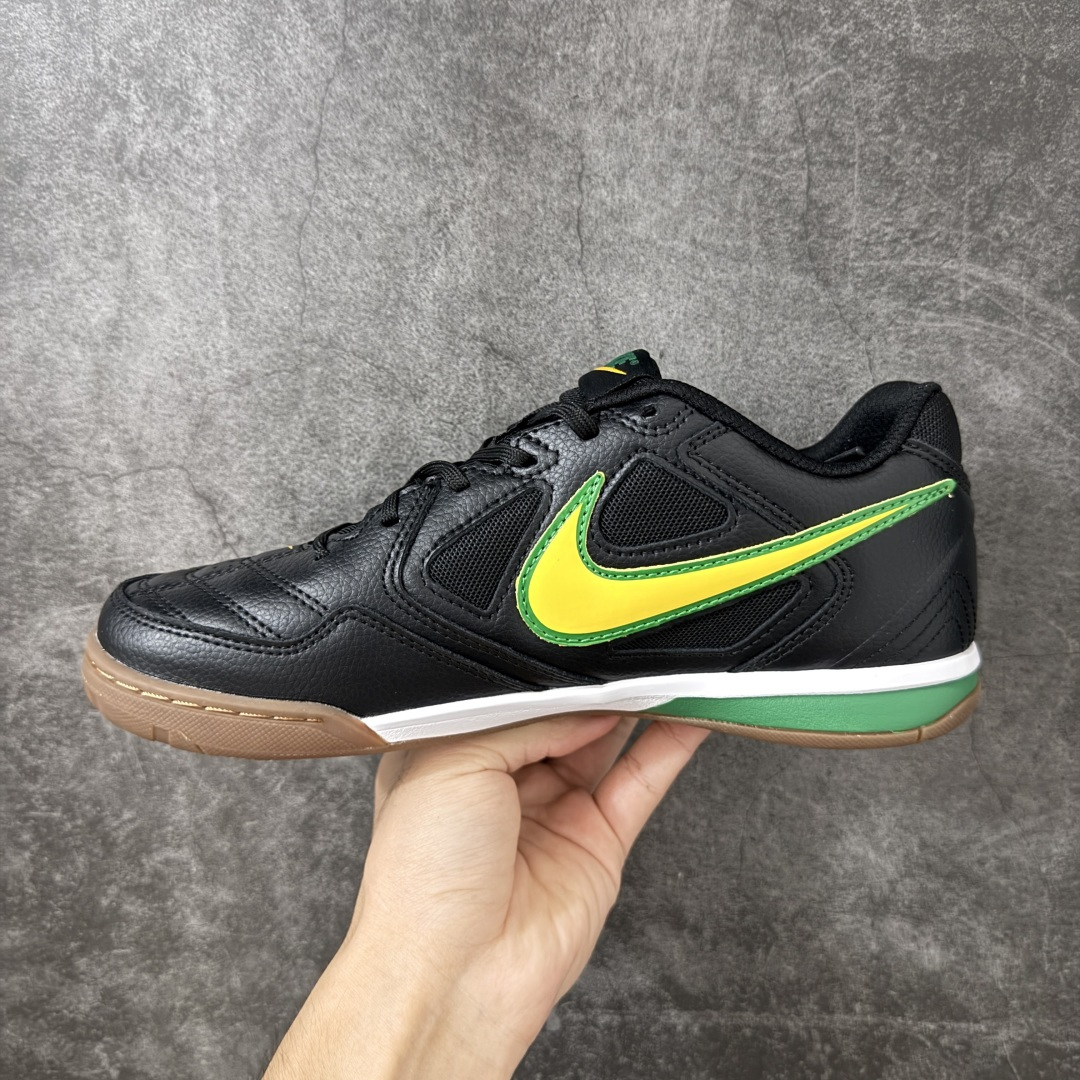 NIKE GATO 低帮生活休闲鞋 足球鞋 透气网布眼融入皮革，织和物合成材质覆面，营造21世初纪的畅跑美学概念。泡棉中