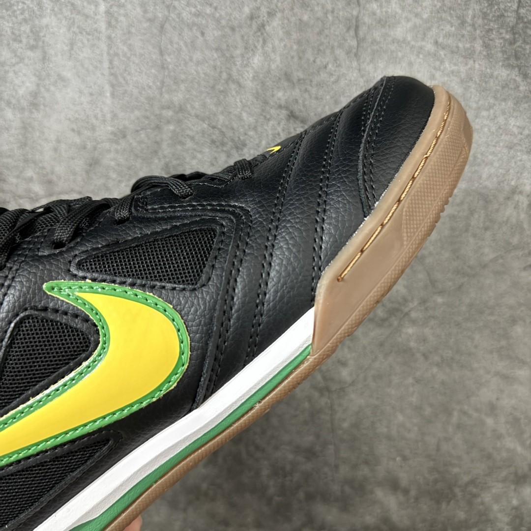 NIKE GATO 低帮生活休闲鞋 足球鞋 透气网布眼融入皮革，织和物合成材质覆面，营造21世初纪的畅跑美学概念。泡棉中