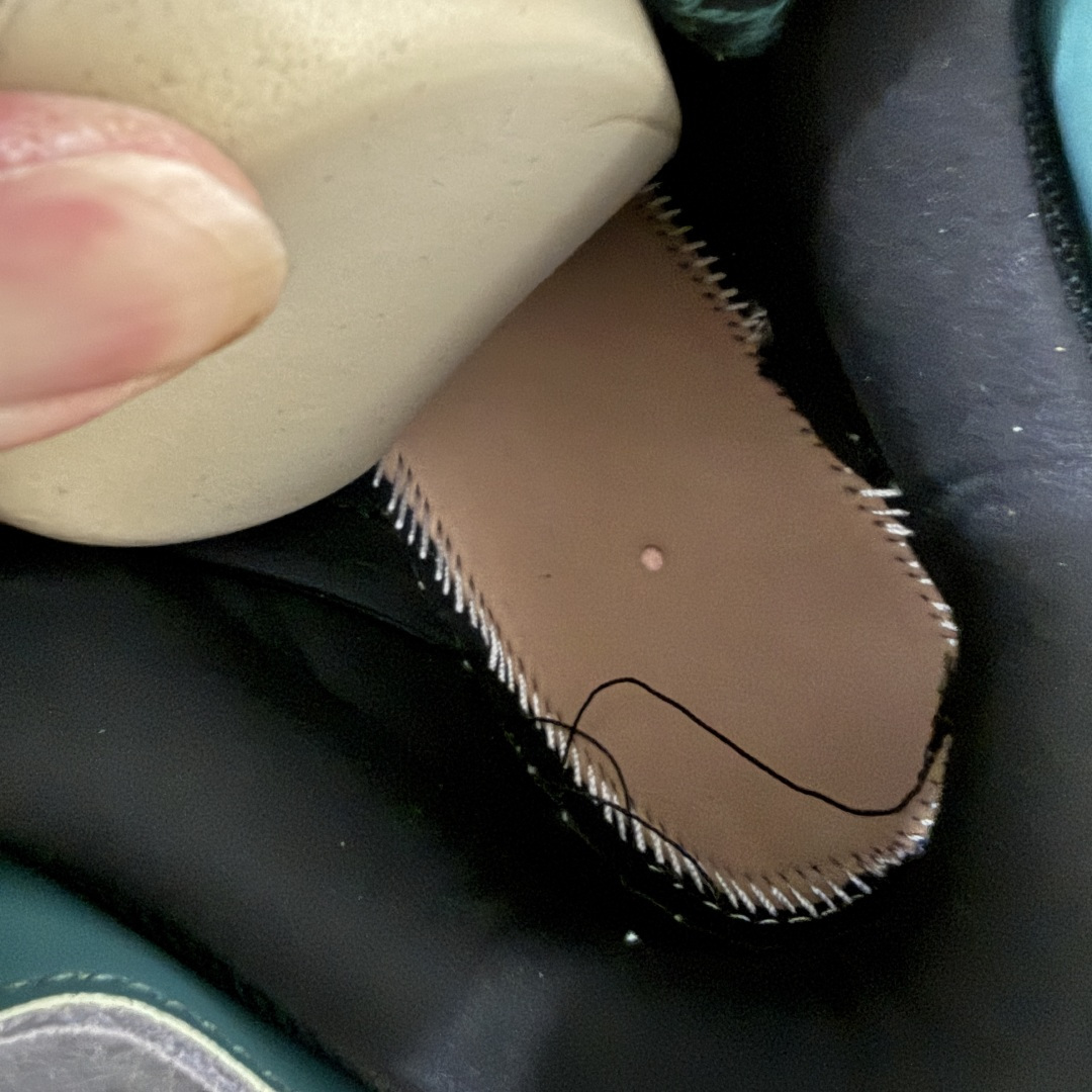 Lanvin Leather Curb Sneakers 浪凡面包鞋 现货 原版1:1开模重工艺制作 面料采用进口牛磨砂