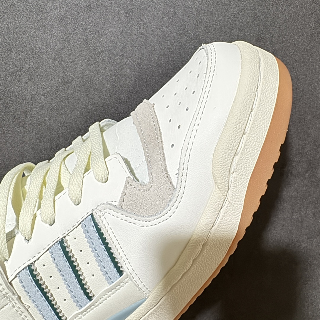 adidas Originals Forum 84 OG “Bright Bl 采用最新开发的鞋底 鞋底边墙纹路由一代的