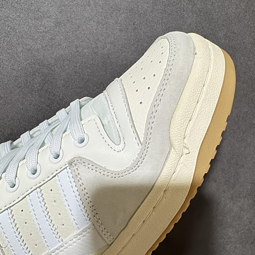 adidas Originals Forum 84 OG “Bright Bl 采用最新开发的鞋底 鞋底边墙纹路由一代的