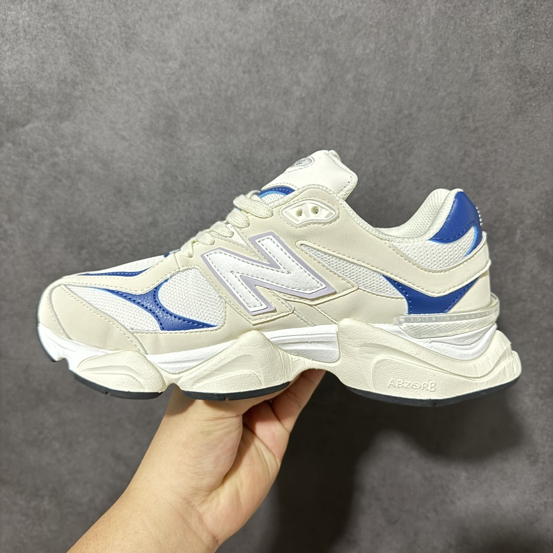 New Balance NB9060 联名款复古休闲运动慢跑鞋 #鞋款灵感源自设计师本人对夏日的怀日回忆。鞋面大身由空间 New Balance NB9060 联名款复古休闲运动慢跑鞋 #鞋款灵感源自设计师本人对夏日的怀日回忆。鞋面大身由空间