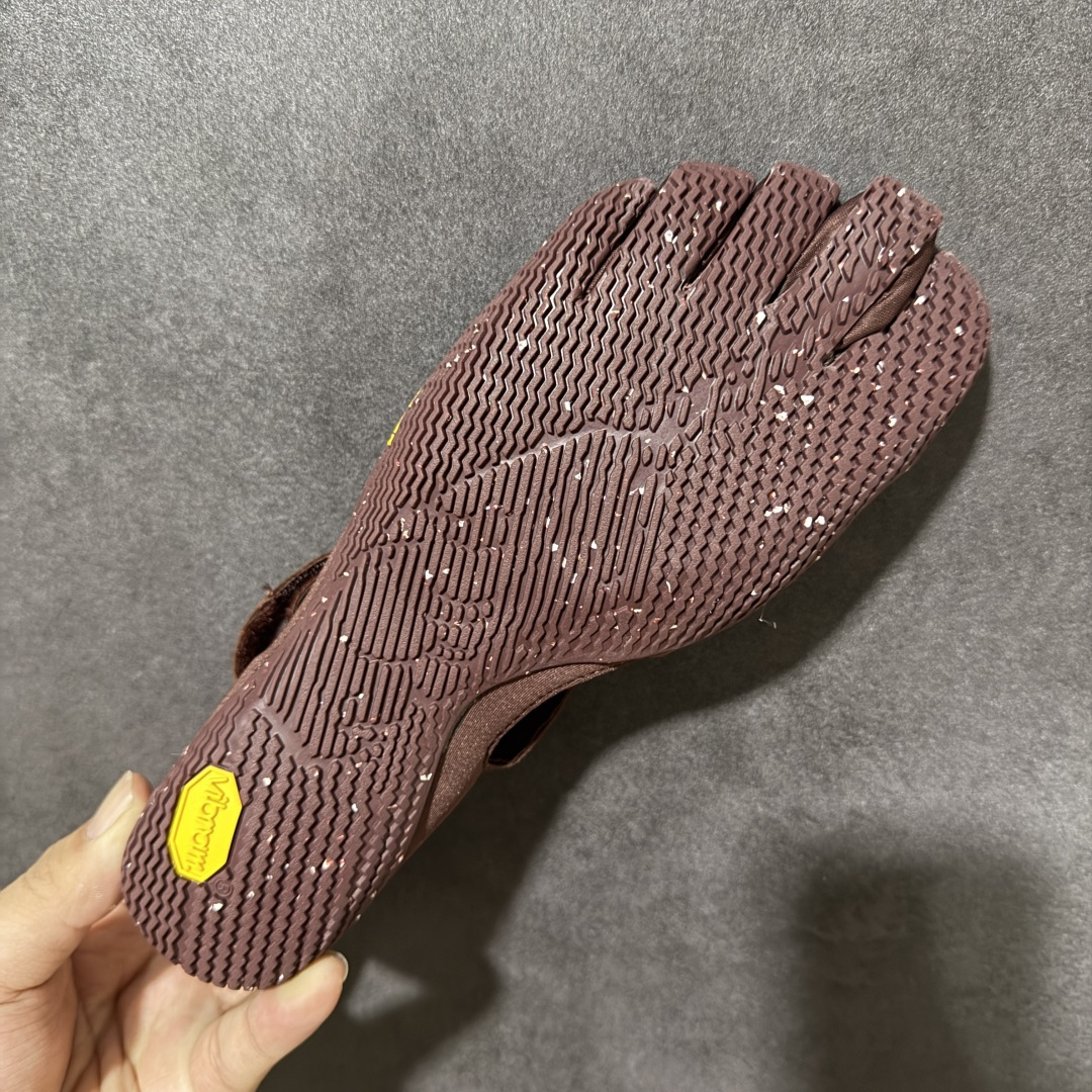Vibram V-Soul 分趾玛丽珍五指鞋 魔术贴绑带设计，贴合脚型不掉跟 零落差薄底，模拟赤足感 普拉提、瑜伽、室内