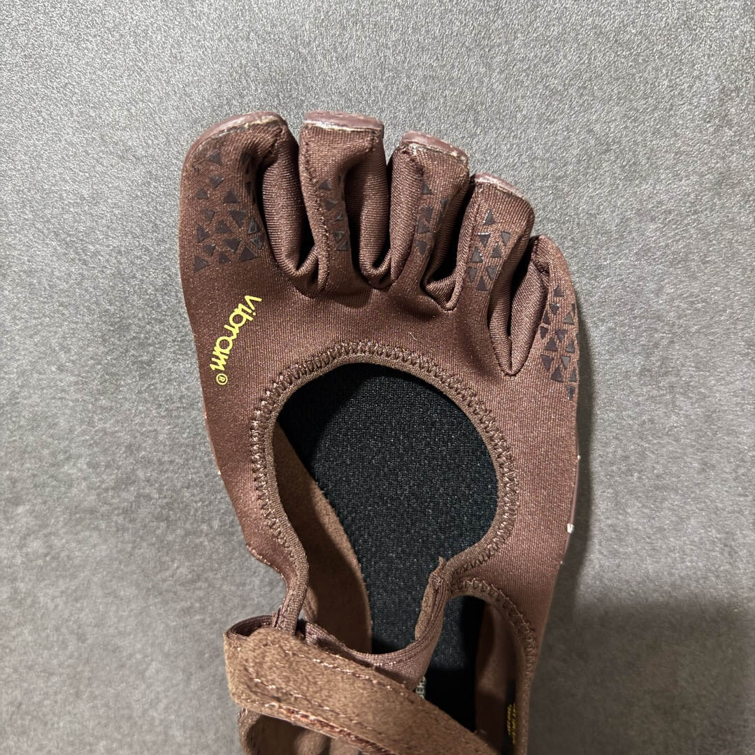 Vibram V-Soul 分趾玛丽珍五指鞋 魔术贴绑带设计，贴合脚型不掉跟 零落差薄底，模拟赤足感 普拉提、瑜伽、室内