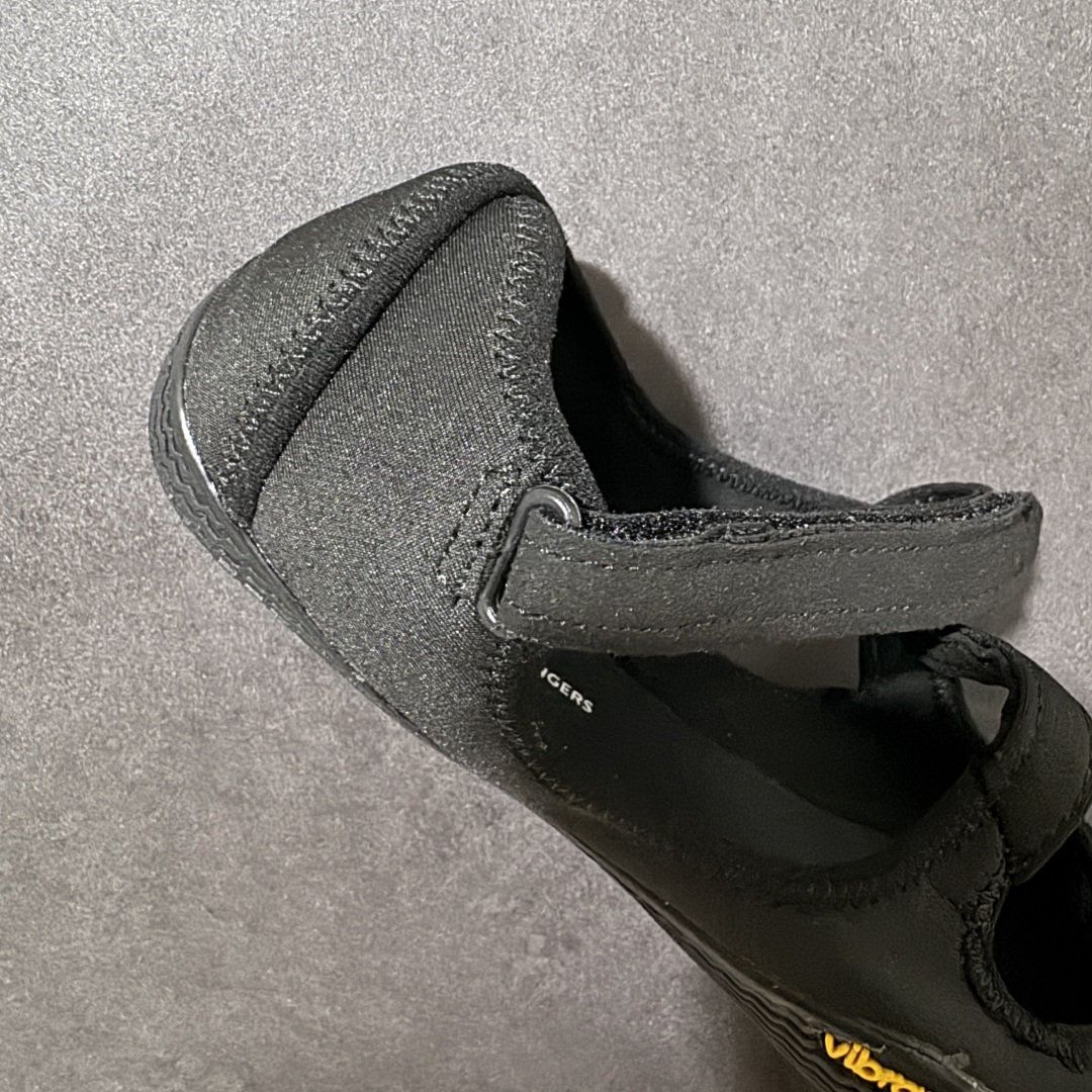 Vibram V-Soul 分趾玛丽珍五指鞋 魔术贴绑带设计，贴合脚型不掉跟 零落差薄底，模拟赤足感 普拉提、瑜伽、室内