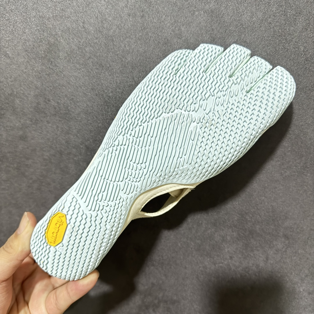 Vibram V-Soul 分趾玛丽珍五指鞋 魔术贴绑带设计,贴合脚型不掉跟 零落差薄底,模拟赤足感 普拉提、瑜伽、室内 Vibram V-Soul 分趾玛丽珍五指鞋 魔术贴绑带设计,贴合脚型不掉跟 零落差薄底,模拟赤足感 普拉提、瑜伽、室内