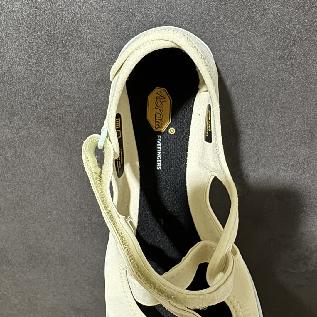 Vibram V-Soul 分趾玛丽珍五指鞋 魔术贴绑带设计,贴合脚型不掉跟 零落差薄底,模拟赤足感 普拉提、瑜伽、室内 Vibram V-Soul 分趾玛丽珍五指鞋 魔术贴绑带设计,贴合脚型不掉跟 零落差薄底,模拟赤足感 普拉提、瑜伽、室内