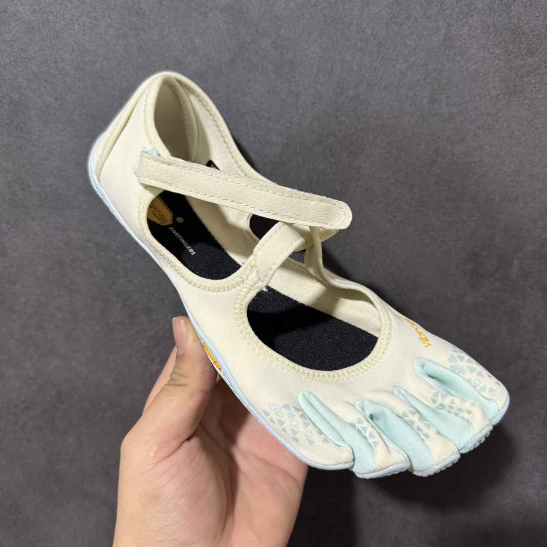 Vibram V-Soul 分趾玛丽珍五指鞋 魔术贴绑带设计,贴合脚型不掉跟 零落差薄底,模拟赤足感 普拉提、瑜伽、室内 Vibram V-Soul 分趾玛丽珍五指鞋 魔术贴绑带设计,贴合脚型不掉跟 零落差薄底,模拟赤足感 普拉提、瑜伽、室内