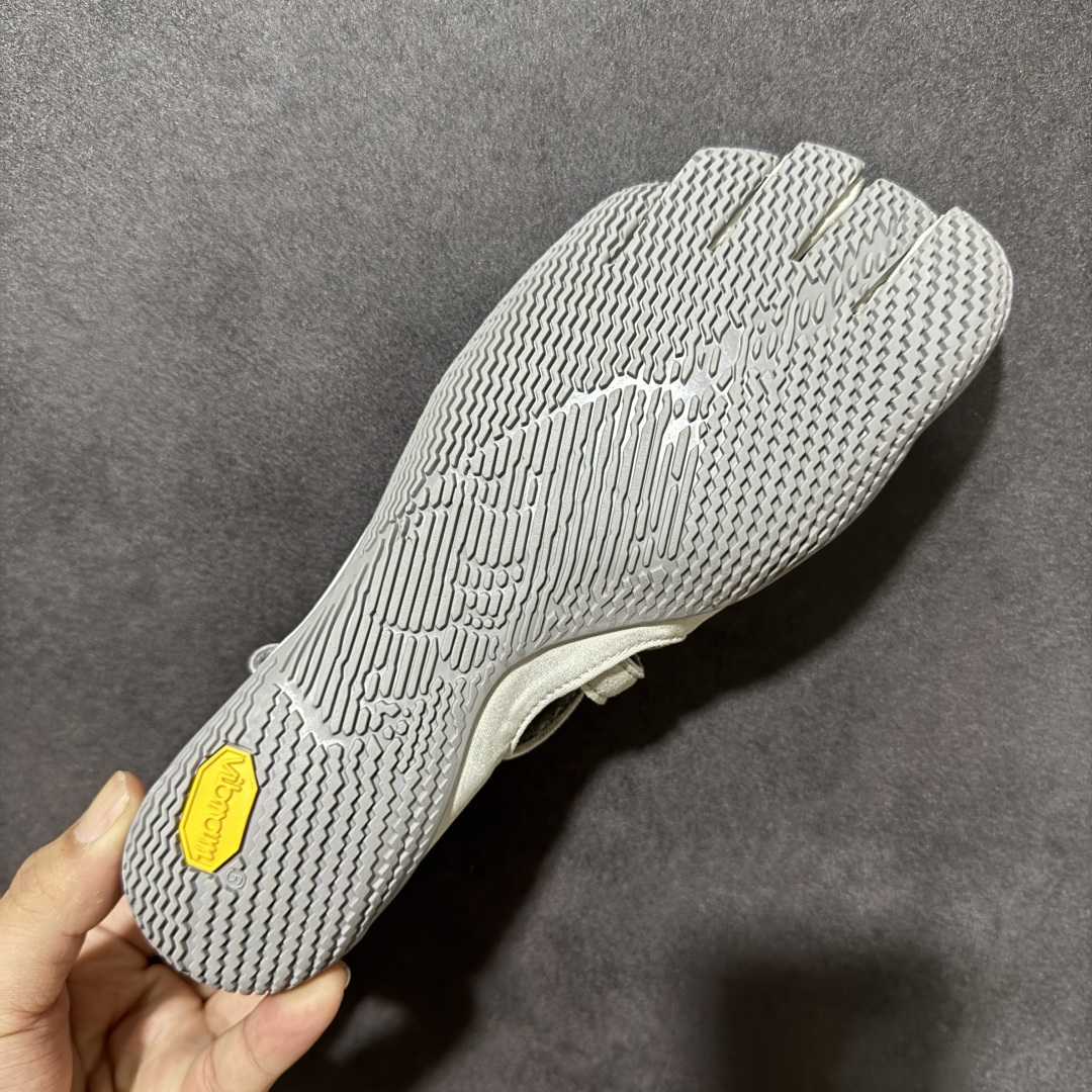 Vibram V-Soul 分趾玛丽珍五指鞋 魔术贴绑带设计，贴合脚型不掉跟 零落差薄底，模拟赤足感 普拉提、瑜伽、室内