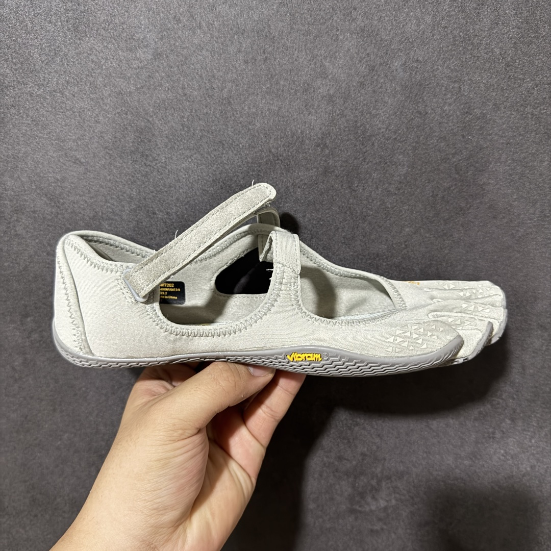 Vibram V-Soul 分趾玛丽珍五指鞋 魔术贴绑带设计，贴合脚型不掉跟 零落差薄底，模拟赤足感 普拉提、瑜伽、室内