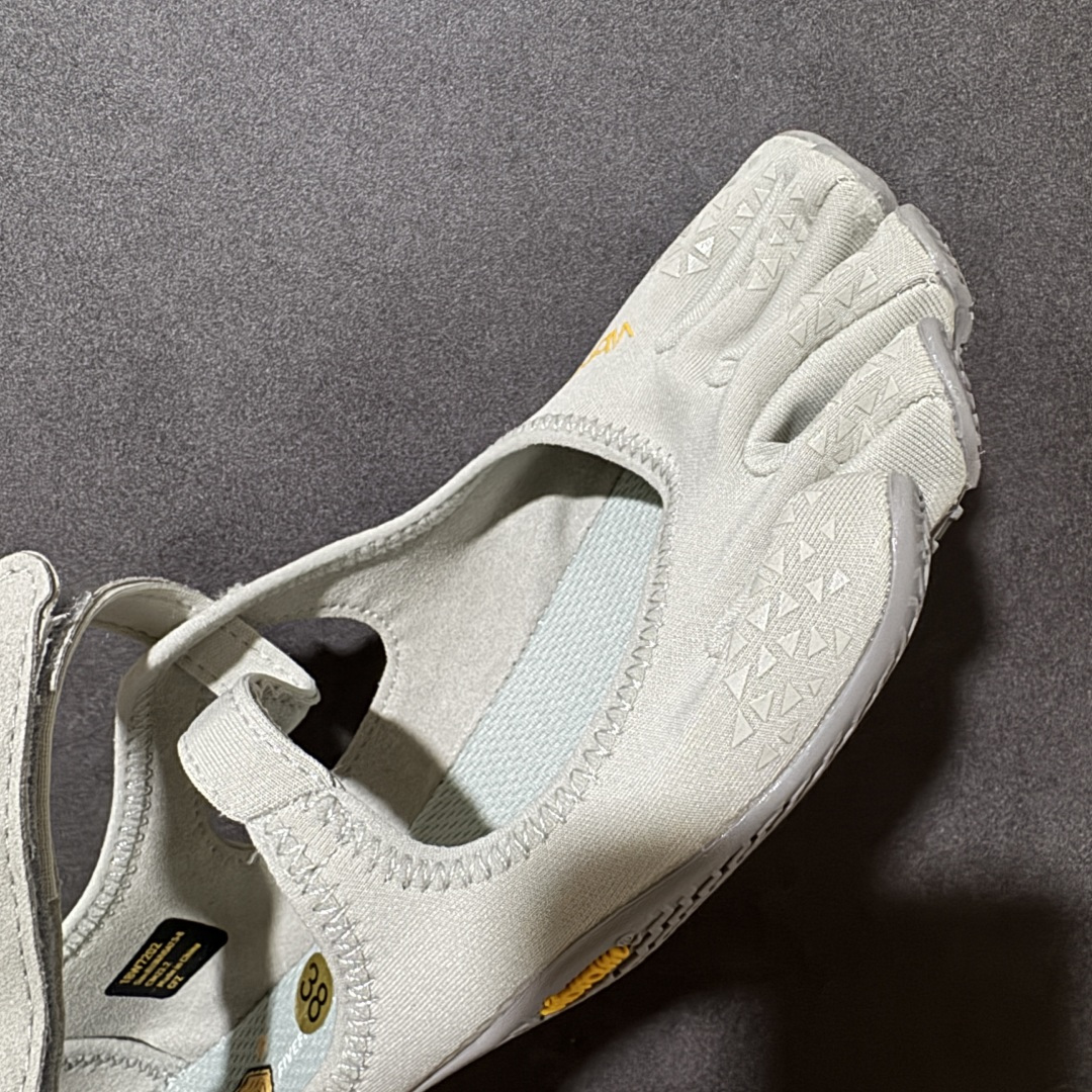 Vibram V-Soul 分趾玛丽珍五指鞋 魔术贴绑带设计，贴合脚型不掉跟 零落差薄底，模拟赤足感 普拉提、瑜伽、室内