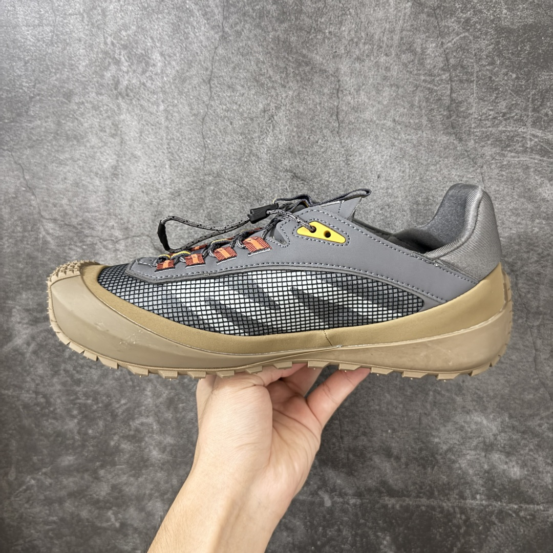 Moncler 蒙口 户外徒步登山鞋 灰网面搭配生胶厚底，复古山系感拉满 透气网布鞋面，加固鞋头防滑颗粒，多色织带鞋带设