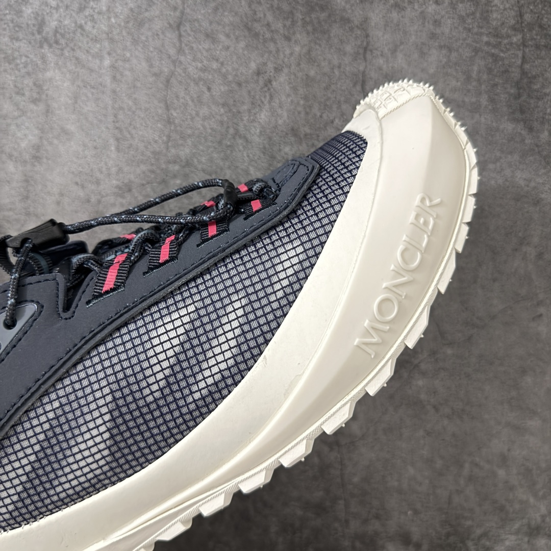 Moncler 蒙口 户外徒步登山鞋 灰网面搭配生胶厚底，复古山系感拉满 透气网布鞋面，加固鞋头防滑颗粒，多色织带鞋带设