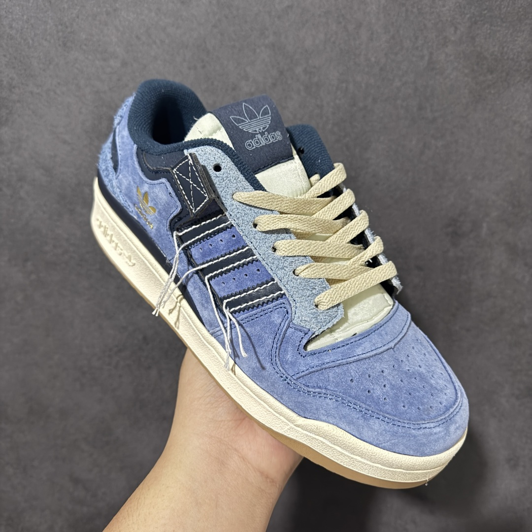 adidas Originals Forum 84 OG “Bright Bl 采用最新开发的鞋底 鞋底边墙纹路由一代的