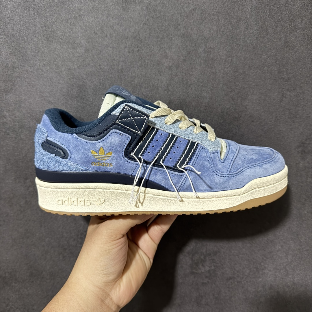 adidas Originals Forum 84 OG “Bright Bl 采用最新开发的鞋底 鞋底边墙纹路由一代的
