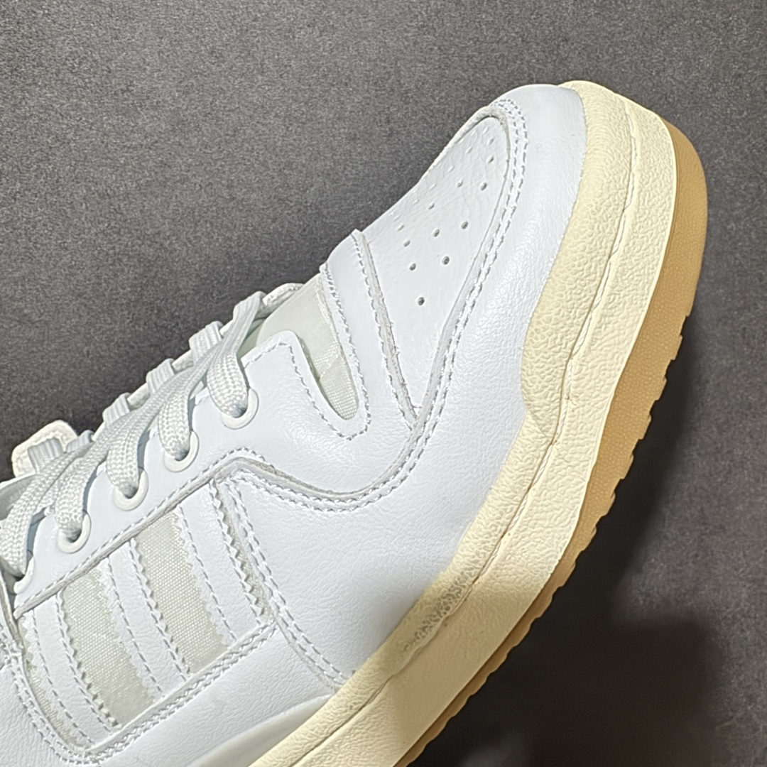 adidas Originals Forum 84 OG “Bright Bl 采用最新开发的鞋底 鞋底边墙纹路由一代的