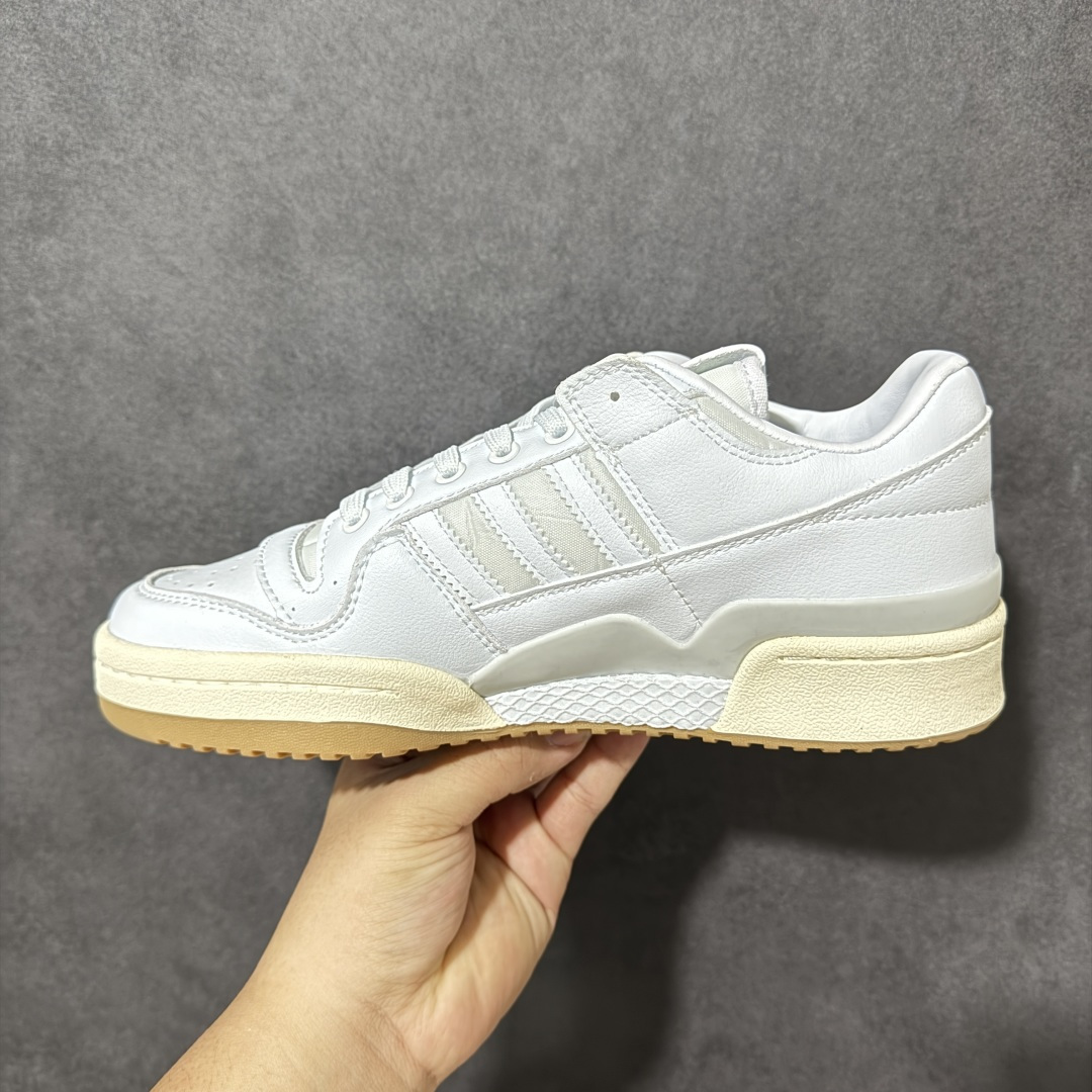 adidas Originals Forum 84 OG “Bright Bl 采用最新开发的鞋底 鞋底边墙纹路由一代的
