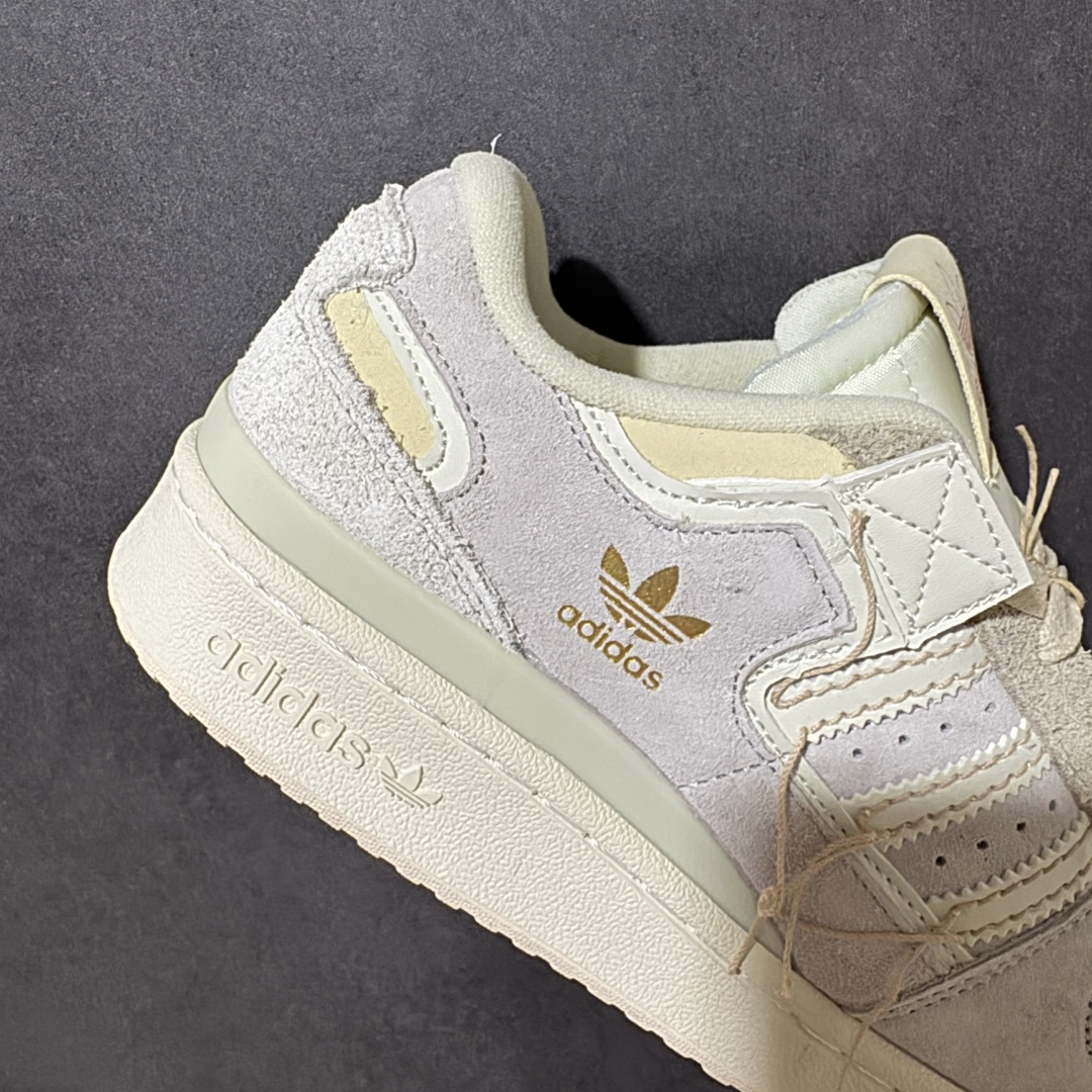 adidas Originals Forum 84 OG “Bright Bl 采用最新开发的鞋底 鞋底边墙纹路由一代的