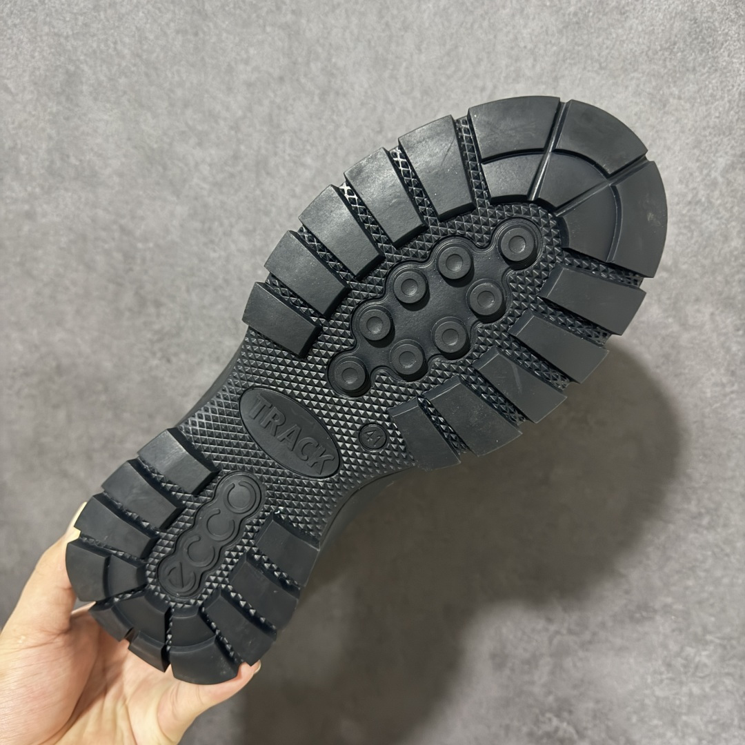 ECCO踪迹30 Track30 厚底工装徒步鞋 货号： 61081 码数：39‑46 