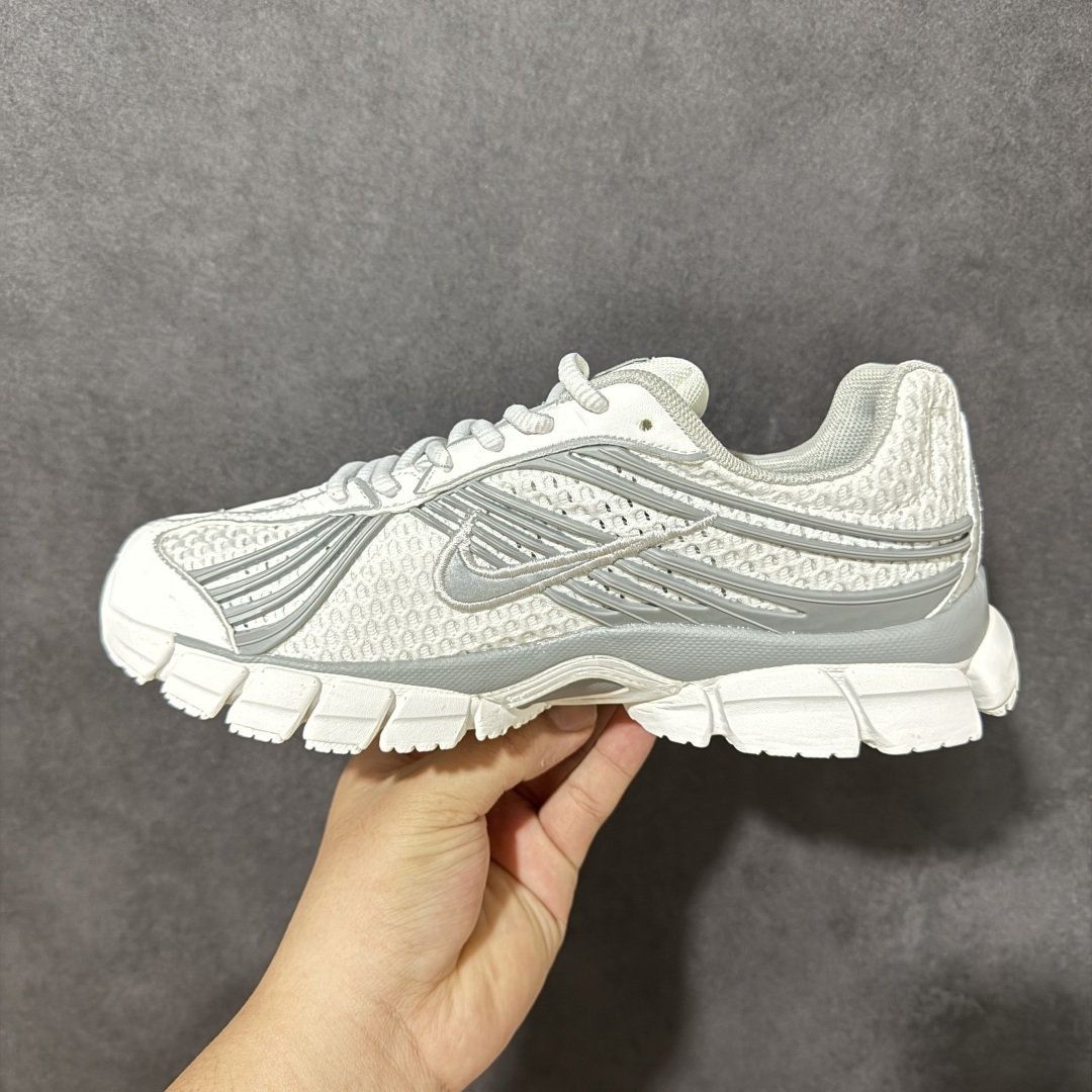 Nike Zoom Skylon 11 舒适柔软透气回弹 复古跑步鞋 货号: IU7360-103 尺码: 36-45没