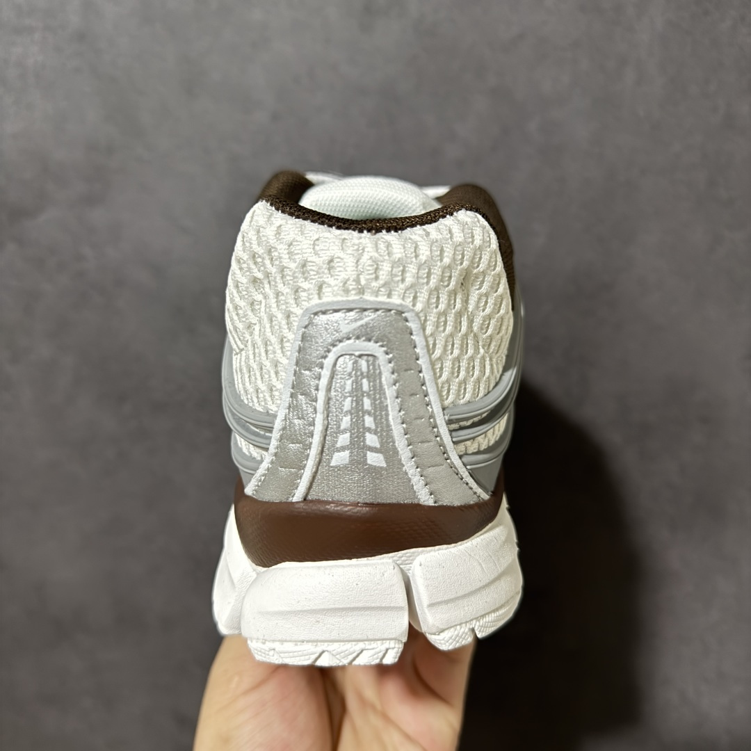 Nike Zoom Skylon 11 舒适柔软透气回弹 复古跑步鞋 货号: IU7360-102 尺码: 36-45 