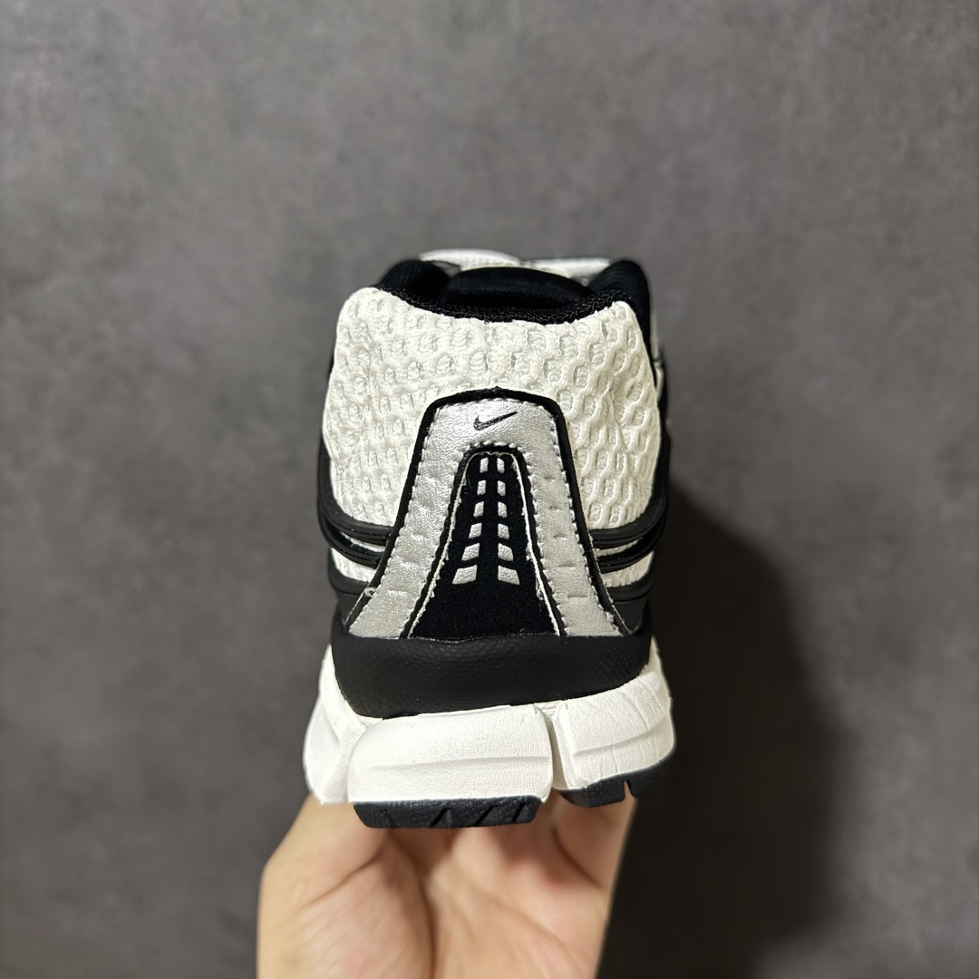 Nike Zoom Skylon 11 舒适柔软透气回弹 复古跑步鞋 货号: IU1869-101 尺码: 36-45没