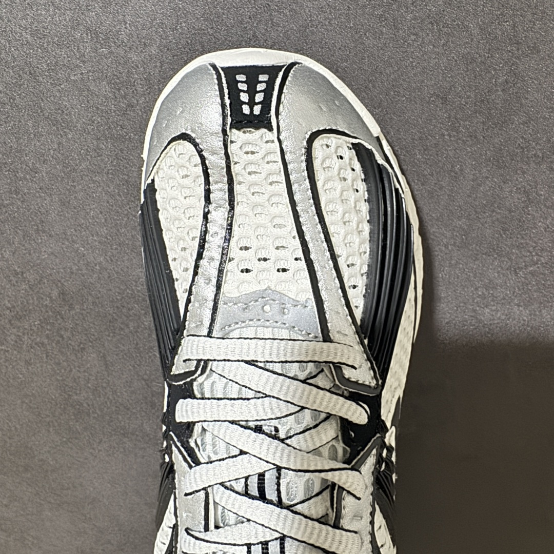 Nike Zoom Skylon 11 舒适柔软透气回弹 复古跑步鞋 货号: IU1869-101 尺码: 36-45没