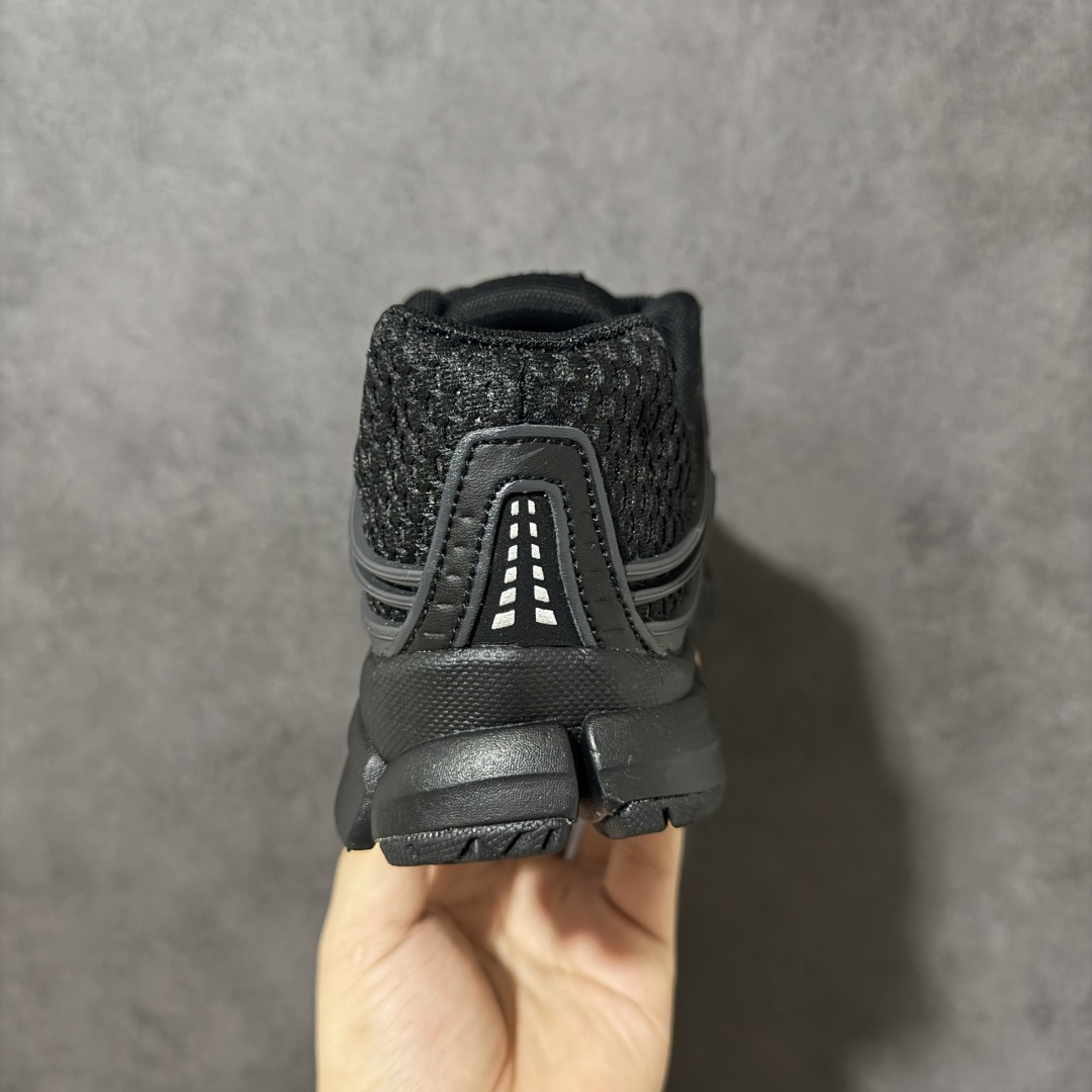 Nike Zoom Skylon 11 舒适柔软透气回弹 复古跑步鞋 货号: IU7360-002 尺码: 36-45没