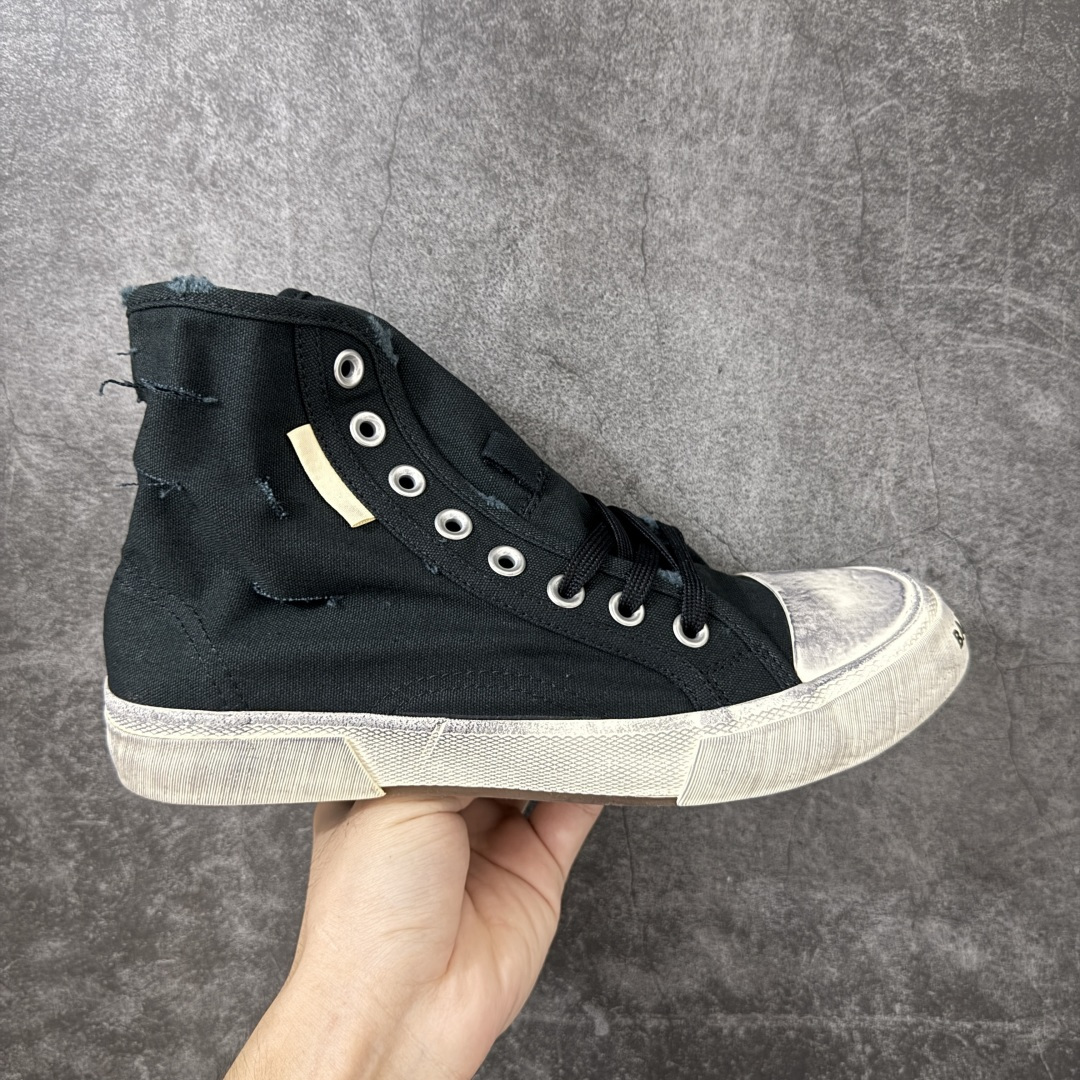 BALENCIAGA PARIS 巴黎世家 磨损做旧效果休闲帆布鞋 今年最火的一款布鞋 风格永续 永不过时 做旧复古风格