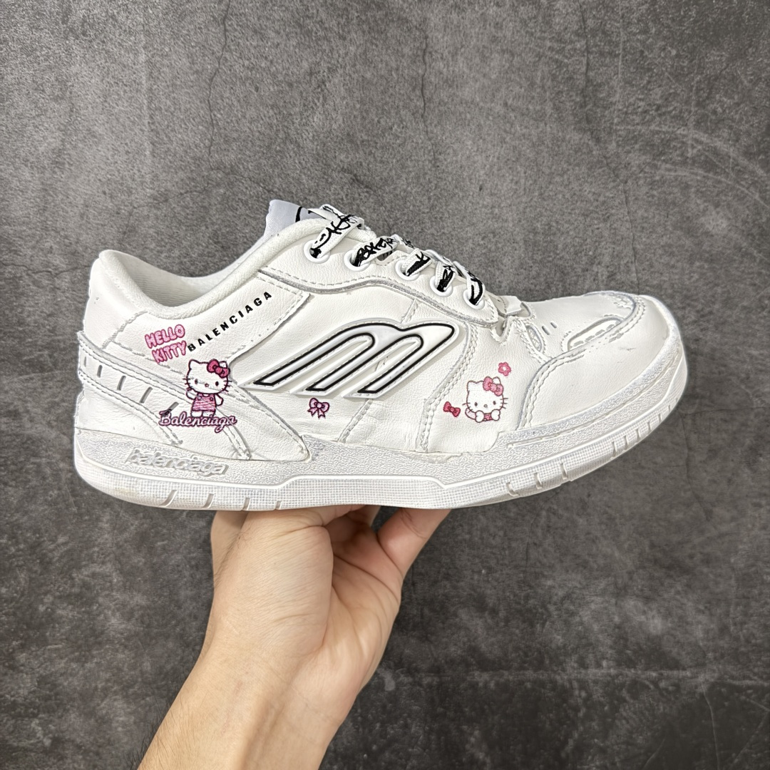Hello Kitty x Balenciaga Hamptons Worn-Out 巴黎世家十八18代 凯蒂猫定制款 