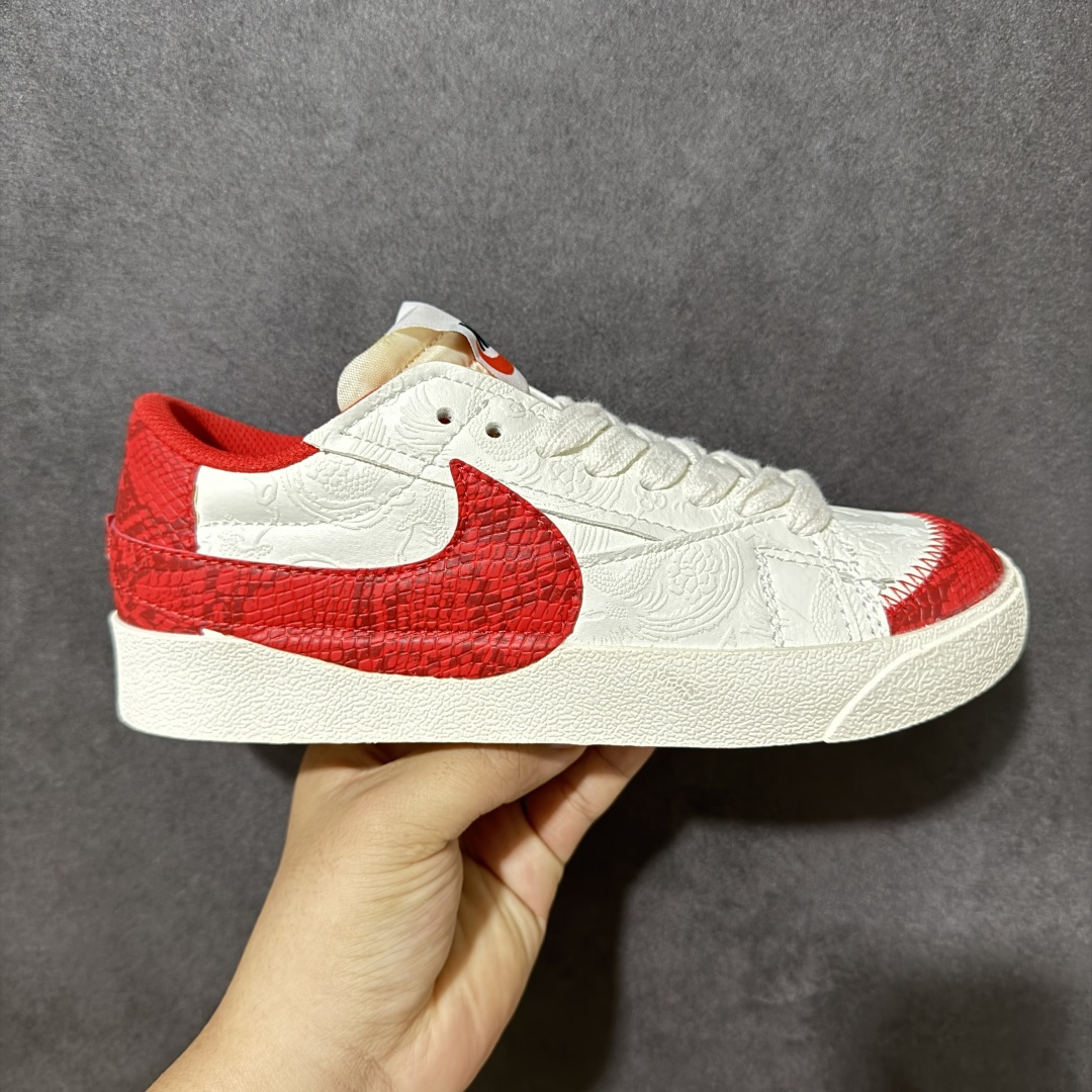 耐克 Nike Blazer Low ‘77 Jumbo 男女子运动板鞋 抓地板鞋 革新重塑经典街头人气鞋款。采用人气传