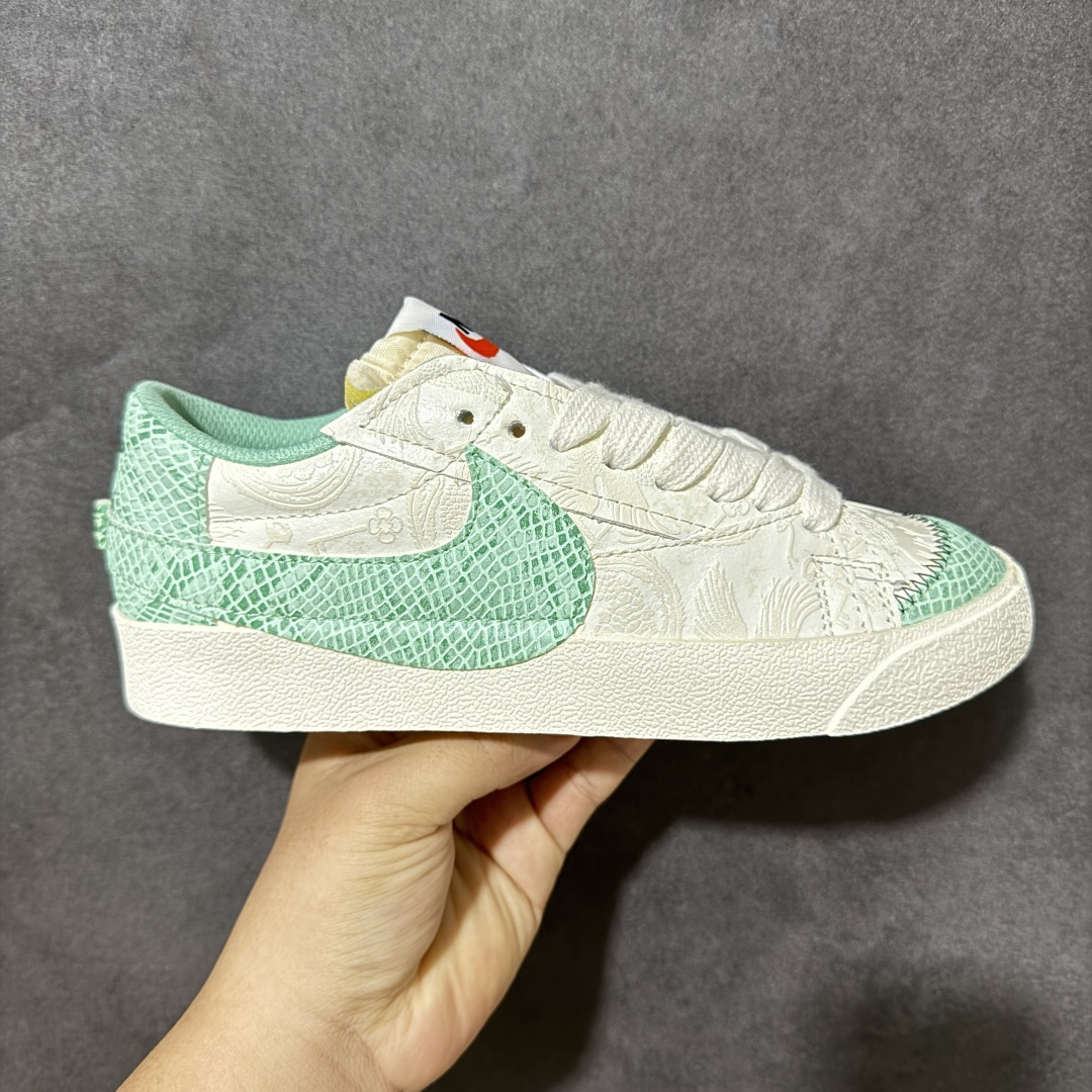 耐克 Nike Blazer Low ‘77 Jumbo 男女子运动板鞋 抓地板鞋 革新重塑经典街头人气鞋款。采用人气传