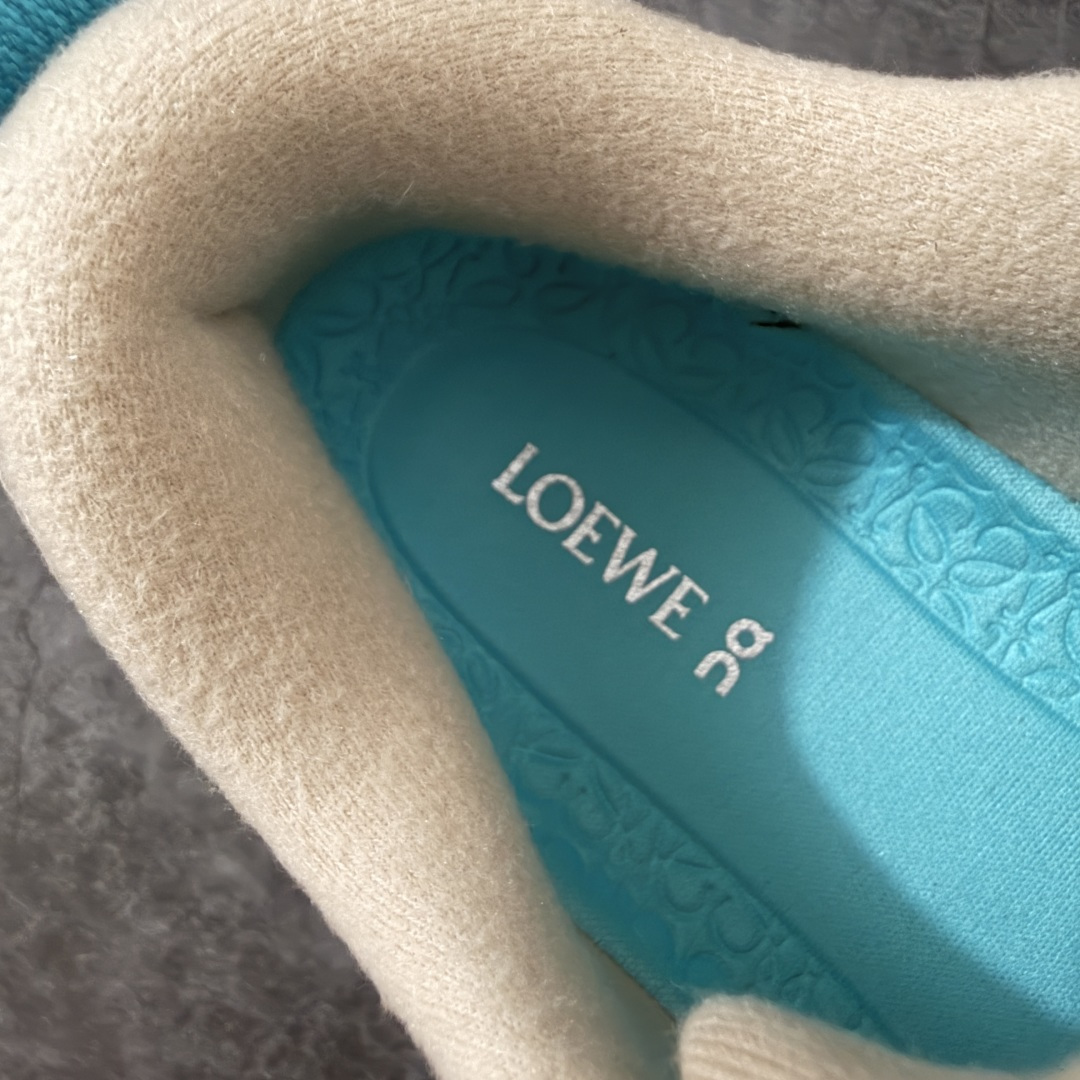 LOEWE罗意威 x ON昂跑 联名款 Cloudsolo系列 •原鞋一致橡胶底 原版高弹MD 加爆米花料 •正确后跟小 LOEWE罗意威 x ON昂跑 联名款 Cloudsolo系列 •原鞋一致橡胶底 原版高弹MD 加爆米花料 •正确后跟小