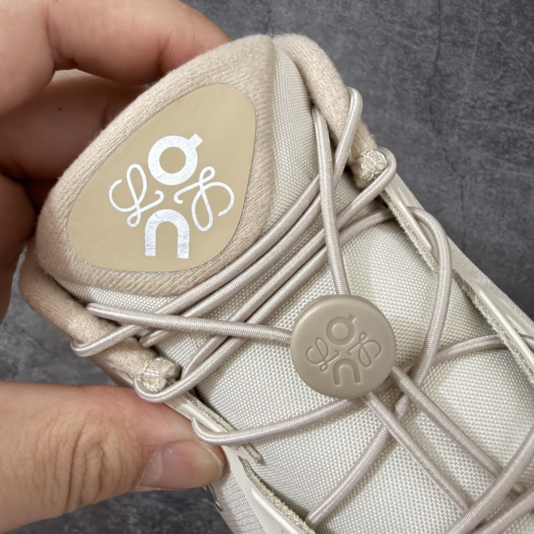 LOEWE罗意威 x ON昂跑 联名款 Cloudsolo系列 •原鞋一致橡胶底 原版高弹MD 加爆米花料 •正确后跟小 LOEWE罗意威 x ON昂跑 联名款 Cloudsolo系列 •原鞋一致橡胶底 原版高弹MD 加爆米花料 •正确后跟小