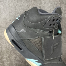 SoleFly x Air Jordan AJ5 乔5 RETRO OG ”麂皮联名黑灰绿 IU0734-001 这双 SoleFly x Air Jordan AJ5 乔5 RETRO OG ”麂皮联名黑灰绿 IU0734-001 这双