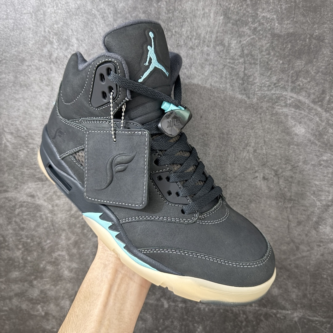SoleFly x Air Jordan AJ5 乔5 RETRO OG ”麂皮联名黑灰绿 IU0734-001 这双 SoleFly x Air Jordan AJ5 乔5 RETRO OG ”麂皮联名黑灰绿 IU0734-001 这双