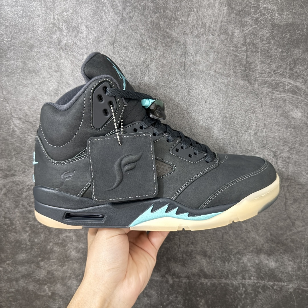 SoleFly x Air Jordan AJ5 乔5 RETRO OG ”麂皮联名黑灰绿 IU0734-001 这双 
