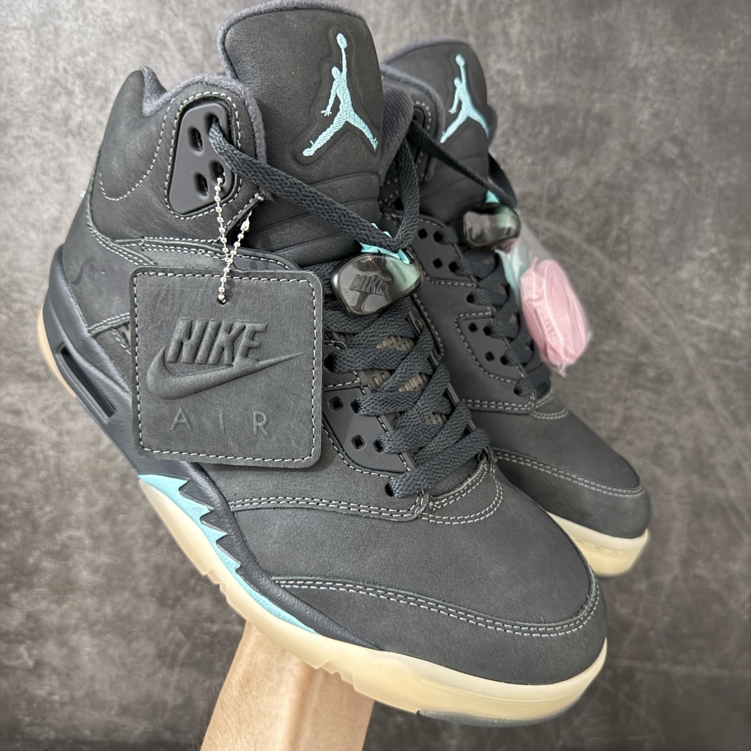 SoleFly x Air Jordan AJ5 乔5 RETRO OG ”麂皮联名黑灰绿 IU0734-001 这双 