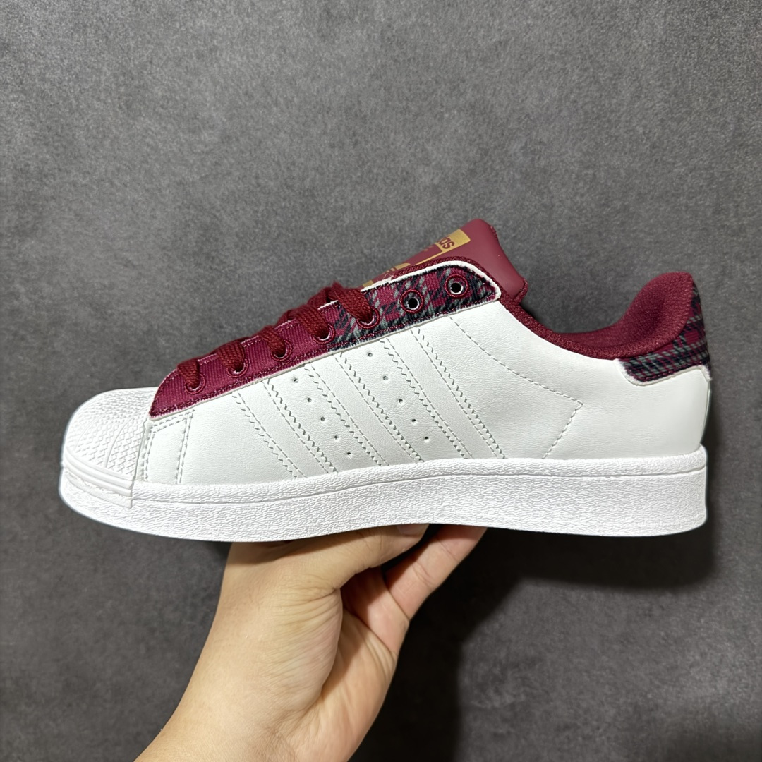 阿迪达斯 ADIDAS SUPERSTAR 三叶草☘️经典贝壳头系列 新款休闲板鞋潮流女士运动鞋 鞋面柔软皮革材质 标志