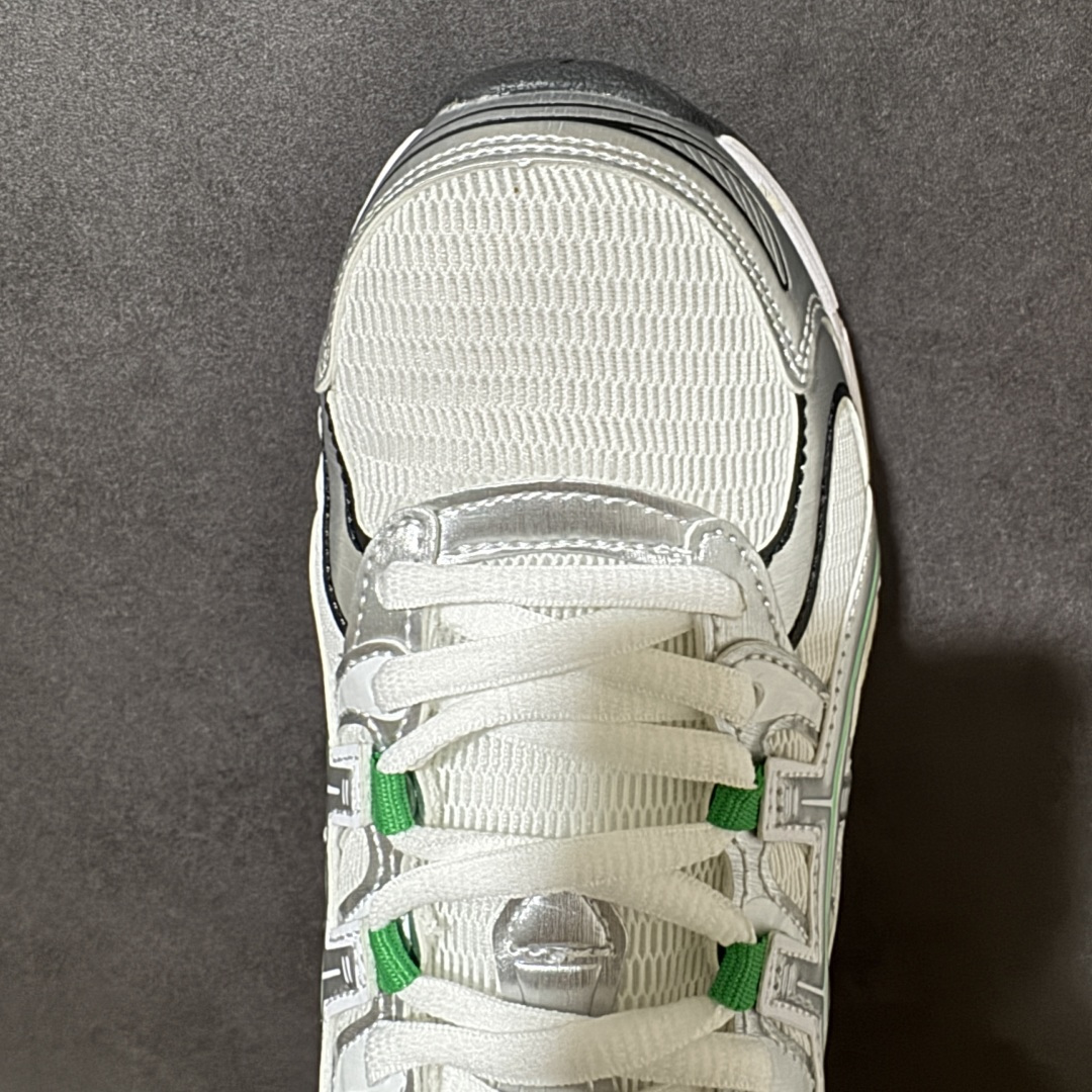 Asics Gel-Stratus Mc系列 亚瑟士 低帮轻量缓震休闲运动跑步鞋 货号:1203B049-100 尺码: